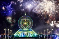 Photo report: Fireworks on the square in front of the Alem Cultural and Entertainment Center in Ashgabat