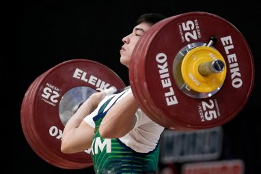 Weightlifter from Turkmenistan Jumabayev won silver at the Youth World Championships in Peru