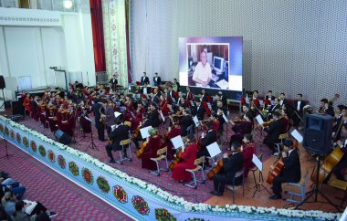 Aşgabatdaky Maýa Kulyýewa adyndaky konserwatoriýada kompozitor Rejep Rejepowyň hatyrasyna bagyşlanan konsert 