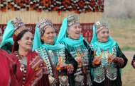 Fotoreportaž: Türkmenistanda Milli bahar baýramy - Halkara Nowruz güni giňden bellenildi