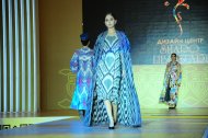 Photoreport: Fashion show of Uzbek clothes from the Sharq Liboslari design center in Turkmenistan