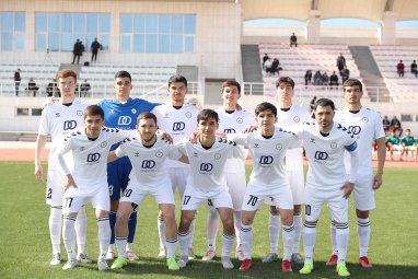 «Ahal» kluby «Nebitçiden» üstün çykmak bilen, Türkmenistanyň futbol çempionatyny ýeňiş bilen başlady