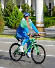 Photoreport from the mass bike ride in Ashgabat on the occasion of the World Bicycle Day