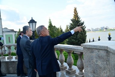 Gurbangulı Berdimuhamedov, G. Kamal’ın adını daşıyan Tatar Devlet Akademik Tiyatrosu'nu ziyaret etti