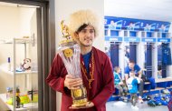 Photo report: Sardar Azmoun in the Turkmen national costume