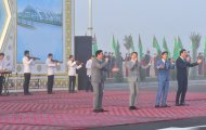 Aşgabat — Türkmenabat ýokary tizlikli awtomobil ýolunyň birinji tapgyrynyň açylyş dabarasyndan fotoreportaž