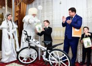 Photoreport: The President of Turkmenistan fulfilled the New Year's dream of an 11-year-old boy