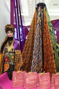 Exhibition of the shopping complex dedicated to the Day of the Turkmen Carpet in Ashgabat