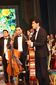 Fotoreportaž: Türkmenistanyň simfoniki orkestriniň Täze ýyl konserti