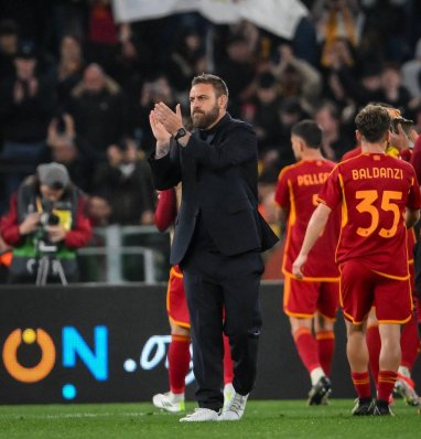 De Rossi «Roma» toparynyň baş tälimçisi wezipesinden boşadyldy