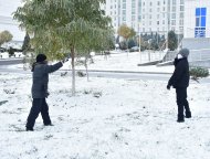 Photoreport: Ashgabat was covered with white snow