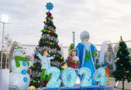 New Year's lights were solemnly lit on the main tree of Turkmenistan