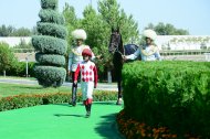 Photo report: Autumn horse racing season begins in Turkmenistan