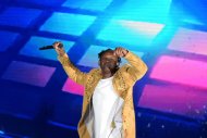 Fotoreportaž: Akon, Dr.Alban, Emin we beýleki daşary ýurtly ýyldyzlaryň gatnaşmagynda baýramçylyk konserti