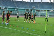 Fotoreportaž: Koreýa futbol ýygyndysy Köpetdag stadionynda