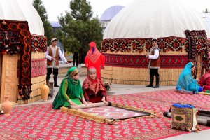 Türkmenistanda Halkara Nowruz güni giňden belleniler