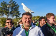 Türkmenistanda halkara teatr sungatynyň festiwalynyň açylyşyndan fotoreportaž