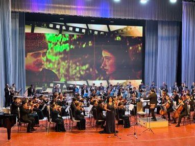 Saida Şarifaliýewa Aşgabatdaky «Parahatçylyk sazy» festiwalynda Azerbaýjanyň sungaty bilen tanyşdyrdy