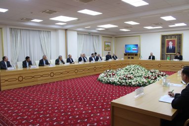 Türkmenistan Meclisi Başkanı, İran parlamento heyetiyle görüştü