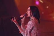 Nyuşanyň we Olga Şultaýsyň Aşgabatdaky konsertinden fotoreportaž