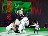 Photo report: Galkynysh equestrian group from Turkmenistan won the King and the people of Bahrain