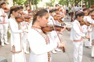 Çagalary goramagyň Halkara güni mynasybetli “Aşgabat” seýilgähinde geçirilen baýramçylyk dabarasyndan fotoreportaž