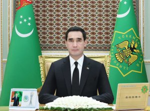 Президент Туркменистана поздравил первых выпускников, получивших образование по 12-летней программе