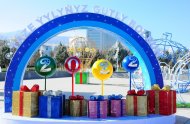 Photoreport: streets of New Year's Ashgabat