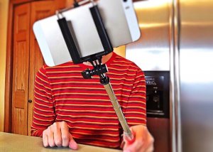 Survey: almost one in two British teenagers would like to live in an era without the internet