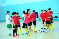 Photo report: Teams from Ashgabat and Ahal played in the final of the Futsal Cup of Turkmenistan among women's teams