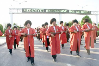 Fotoreportaž: Türkmenistanda Medeniýet hepdeligi badalga aldy