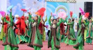 Fotoreportaž: Türkmenistanda Nowruz baýramy giňden bellenildi