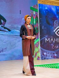 Turkmen fashion and products of entrepreneurs at the last exhibition UIET-2024