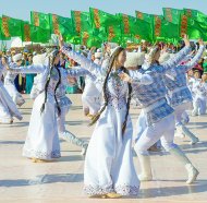 «Aşgabat 2017» oýunlarynyň alawynyň ýakylyş dabarasyndan fotoreportaž