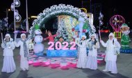 Photoreport: streets of New Year's Ashgabat