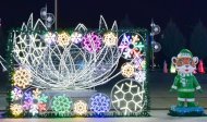 Photoreport: lights of the main New Year tree of the country lit in Turkmenistan