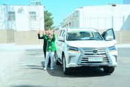 Photoreport: Polina Guryeva received an apartment, a car and 50 000$ USD as a gift from the President of Turkmenistan