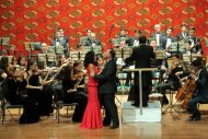 Fotoreportaž: Aşgabatda «Берлиоз — 150 лет памяти» fransuz aýdymlarynyň konserti geçirildi