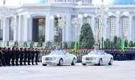 Фоторепортаж: В Ашхабаде прошёл военный парад в честь 28-й годовщины независимости Туркменистана