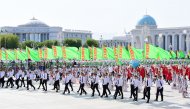 Фоторепортаж: В Ашхабаде прошёл военный парад в честь 28-й годовщины независимости Туркменистана