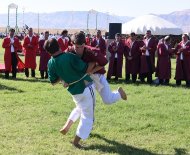 Fotoreportaž: Türkmenistanda Gurban baýramy dabaraly bellenildi