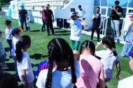 Fotoreportaž: Aşgabatda «Grassroots» çagalar futbol festiwaly geçirildi