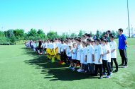 Fotoreportaž: Aşgabatda «Grassroots» çagalar futbol festiwaly geçirildi