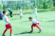 Fotoreportaž: Aşgabatda «Grassroots» çagalar futbol festiwaly geçirildi