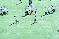 Fotoreportaž: Aşgabatda «Grassroots» çagalar futbol festiwaly geçirildi