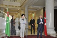 Photo report: Turkish Ebru Art Exhibition in Ashgabat