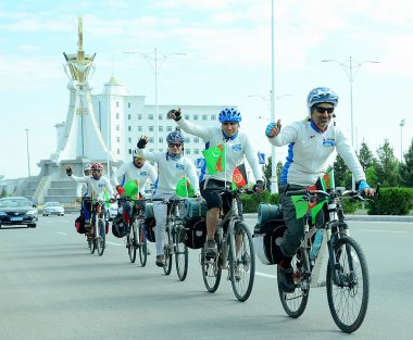 Photo report: Afghan cyclists arrived in Ashgabat