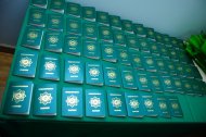 Photo report: Passport delivery ceremony for new citizens of Turkmenistan