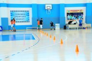 Fotoreportaž: Türkmenistanyň basketbol federasiýasynyň sudýalary bilen geçiren okuw seminary