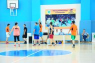 Fotoreportaž: Türkmenistanyň basketbol federasiýasynyň sudýalary bilen geçiren okuw seminary